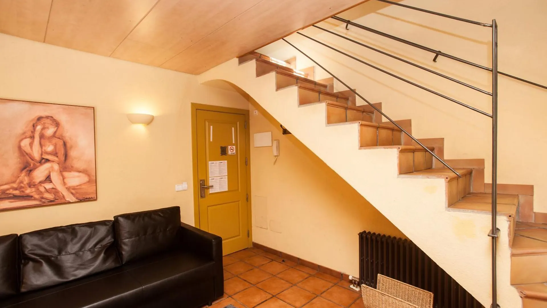 Gardens Of Roman Wall Host Onyarapartments Girona Apartmán