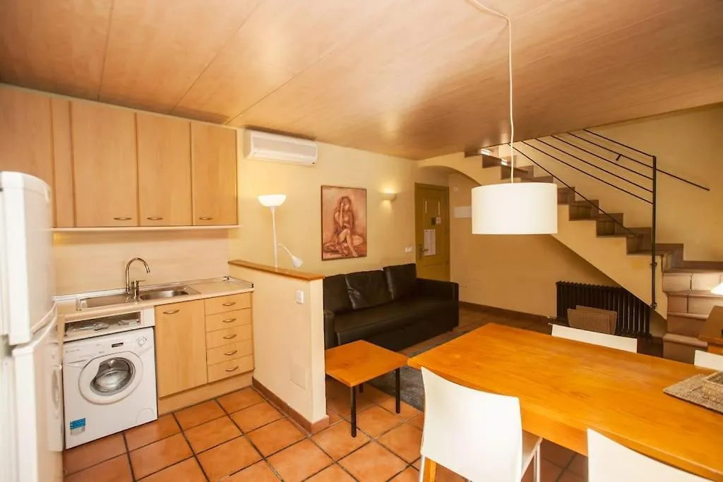 Gardens Of Roman Wall Host Onyarapartments Girona Apartmán